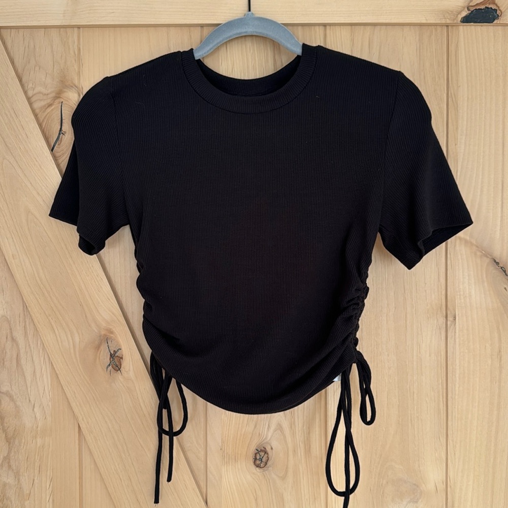 Short sleeve black shirt